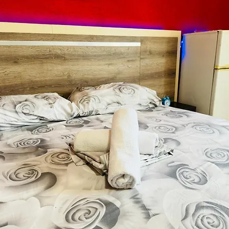 Apartament Shkembi I Kavajes 아파트 Durrës