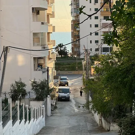 Apartament Shkembi I Kavajes 아파트