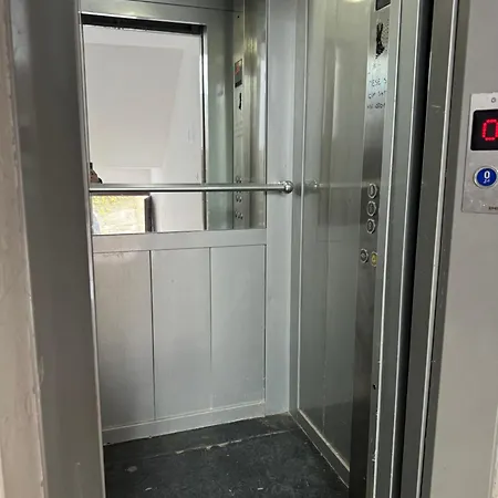 Apartament Shkembi I Kavajes *